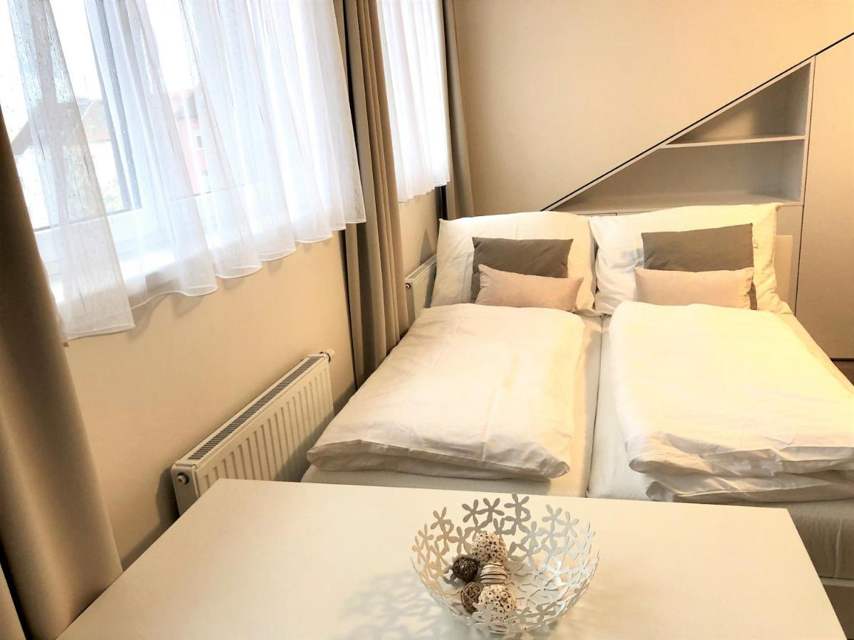 Rezidence Weisovka Apartment Ceske Budejovice Bagian luar foto